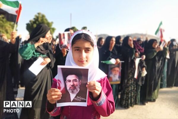 بیعت دانش‌آموزان دیشموکی  با رهبر انقلاب