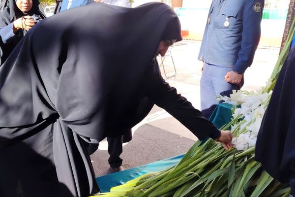 آیین نواختن گلبانگ انقلاب اسلامی با حضور استاندار فارس