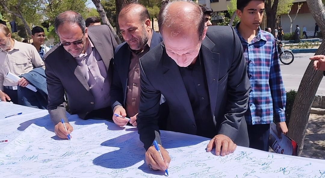 اخلاص شهید زاهدی باعث حضور چشمگیر مردم در تشییع پیکر او شد