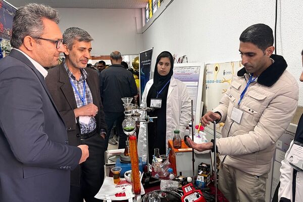 پژوهش‌سرای کاوش کهریزک، کانون توجه نخستین روز نمایشگاه دستاوردهای دانش‌آموزی استان