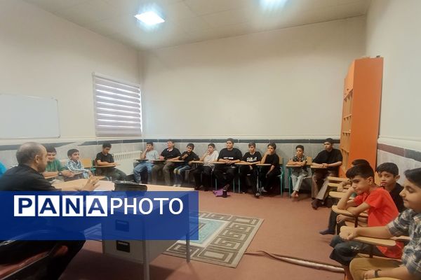 تابستانی معنوی برای دانش‌آموزان در دارالقرآن معراج شهرستان پردیس 