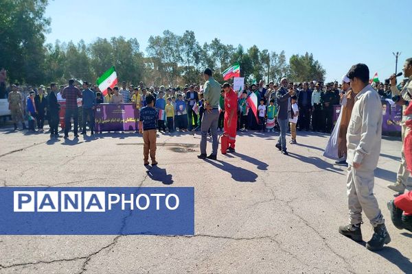 حضور  پرشور مردم بوموسی در راهپیمایی ۲۲بهمن 