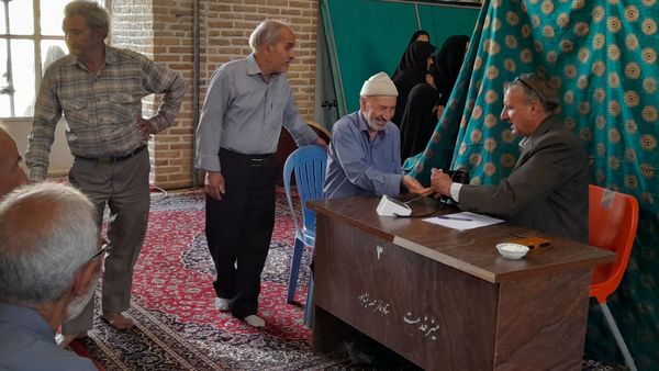 میز خدمت ادارات نیشابور در نماز جمعه 