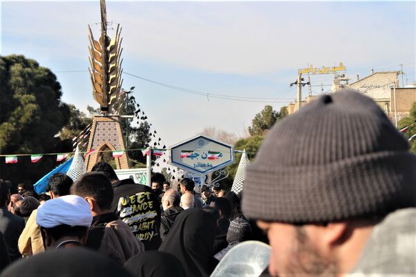 جلوه‌های حضور نوجوانان در راهپیمایی 22 دی مردم قم