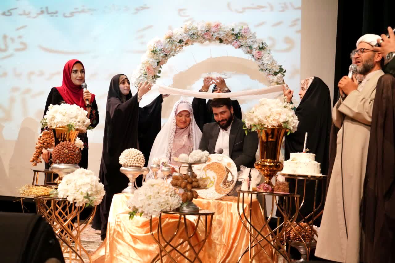 جشن بزرگ ازدواج دانشجویی در دانشگاه آزاد اسلامی واحد کرج