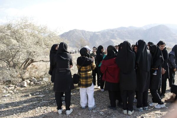 کارگاه آموزشی طراحی و نقاشی هنرستان فاطمه زهرا (س) در شهرستان گچساران