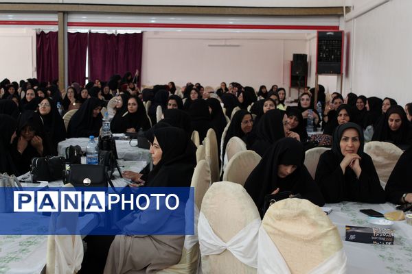 همایش گرامیداشت هفته معلم در شهرستان گرمه