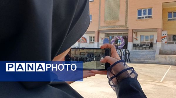 زنگ مهر و مقاومت در هنرستان حضرت زهرا(س) بن به صدا درآمد