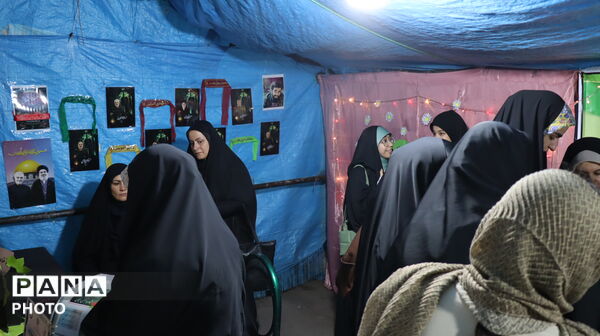 حضور پرشور دانش‌آموزان دبیرستان شهدای مظفر در نود و نهمین موج اجتماع مردمی پاکدشت