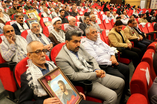 آیین رونمایی از کتاب مربیان شهید قم