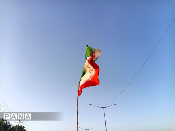 قدم های اربعین، این بار به عشق ایران