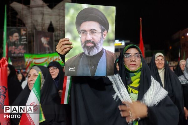 تجلیل از خبرنگاران پانا در صحنه جهاد تبیین