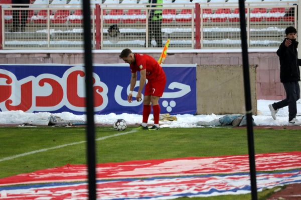 بازی تراکتور و ملوان در تبریز