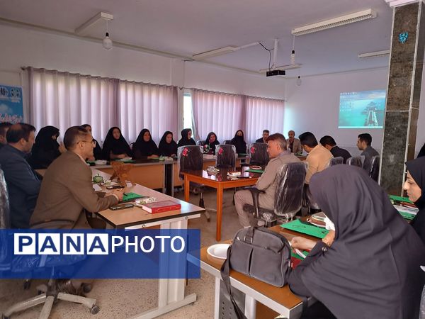 برگزاری دوره آموزشی محیط زیست ویژه مدیران و مراقبان سلامت فارسان