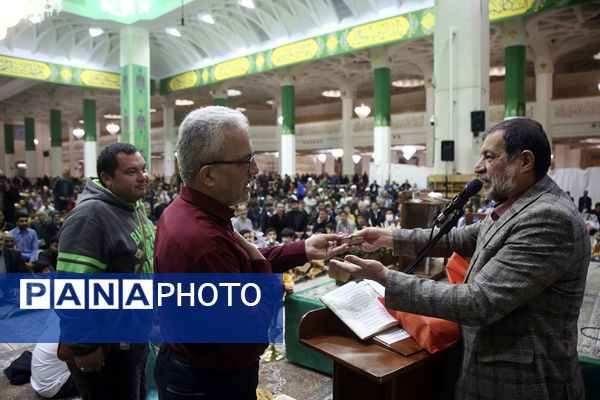 جشن میلاد امام علی(ع) در حرم حضرت معصومه(س) با تلاوت قاریان نوجوان 