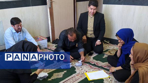 برگزاری جلسه انجمن اولیاء و مربیان دبستان معلم 