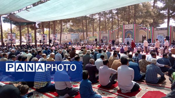 نماز جمعه در جوار شهدای بهشت فضل نیشابور 