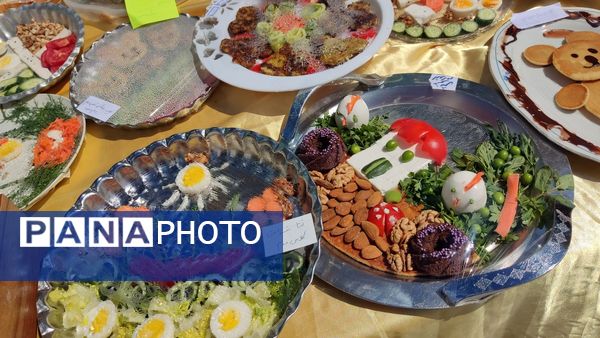 نواختن زنگ سلامت در مدرسه دخترانه ضحی ۱ شهرستان شیروان