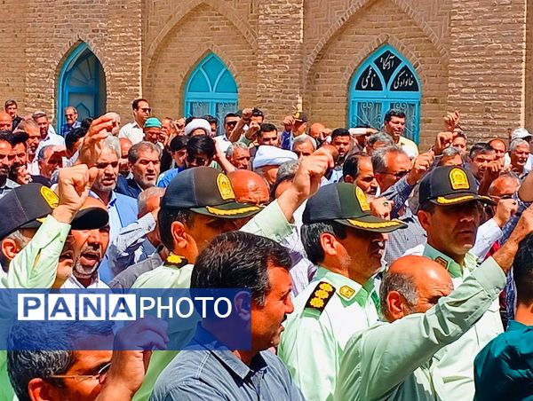 مشت هایی که آزادی فلسطین را صدا میزند