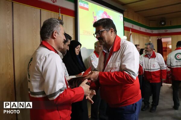 آیین تجلیل از کارکنان و خانواده‌های هلال‌احمر استان همدان همزمان با دهه امامت و ولایت