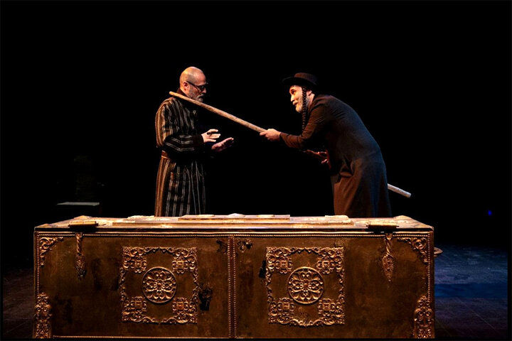 تمدید اجرای نمایش «زیگموند» تا نهم شهریور