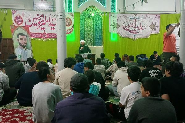 اولین روز حضور پسران ناحیه دو شهرری در مراسم معنوی اعتکاف 