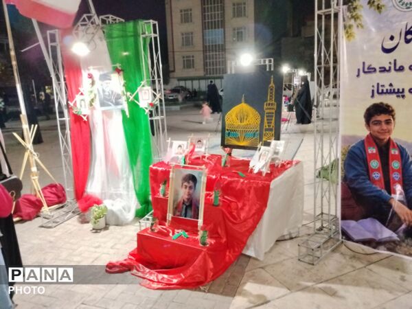 نماز جماعت بزرگ دانش‌آموزان مشهدی همزمان با اجلاس سراسری نماز 