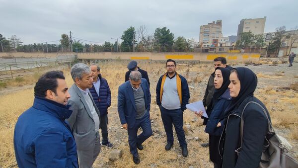 بازدید مدیرکل نوسازی مدارس جهت احداث مدرسه‌ای جدید در ناحیه۶ مشهد