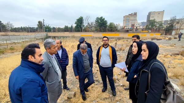بازدید مدیرکل نوسازی مدارس جهت احداث مدرسه‌ای جدید در ناحیه۶ مشهد