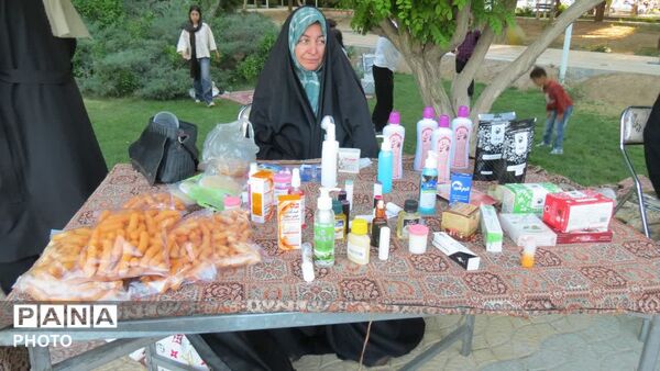 نمایشگاه تخصصی محصولات ارگانیک و صنایع دستی در بوستان لاله شهر کهک