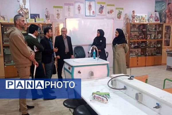 حضور دانش‌آموزان ناحیه دو شهرری در نمایشگاه طرح‌های علمی پژوش سرای بصیرت 