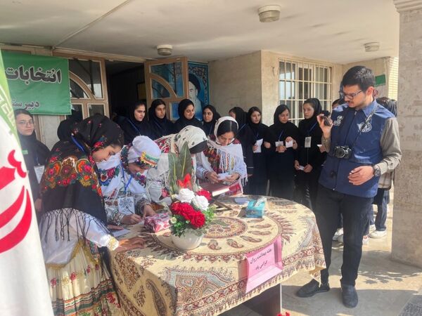 انتخابات همیار مشاور به‌مناسبت هفته بهداشت‌روان در آموزشگاه تلاش شهرستان بجنورد