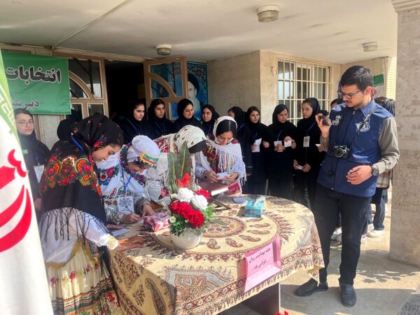 انتخابات همیار مشاور به‌مناسبت هفته بهداشت‌روان در آموزشگاه تلاش شهرستان بجنورد