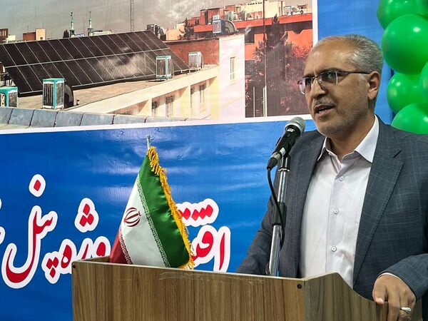 افتتاح پنل خورشیدی ۴۰ کیلوواتی در اداره آموزش و پرورش ناحیه ۷ مشهد