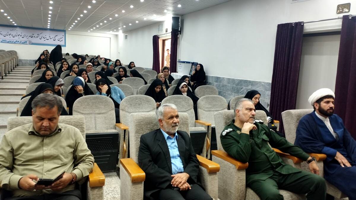 برگزاری همایش رای‌اولی‌ها در خلیل‌آباد