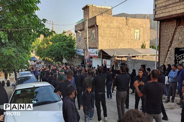 ارادت مردم در روز تاسوعای حسینی با برگزاری هئیت عزاداری به ابوالفضل عباس  
