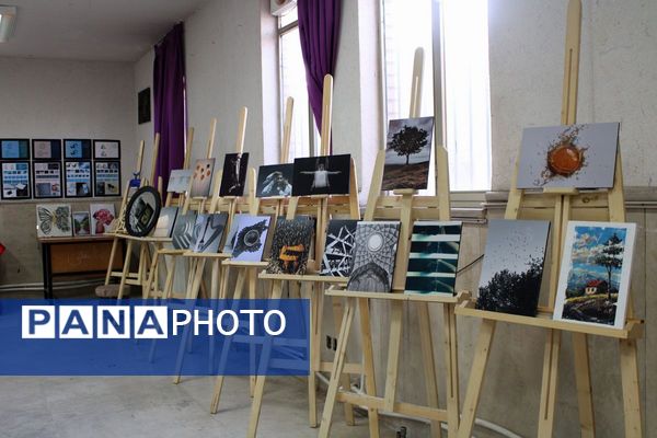 نمایشگاه آثار هنرجویان هنرستان فنی‌وحرفه‌ای دخترانه آفرینش پردیس