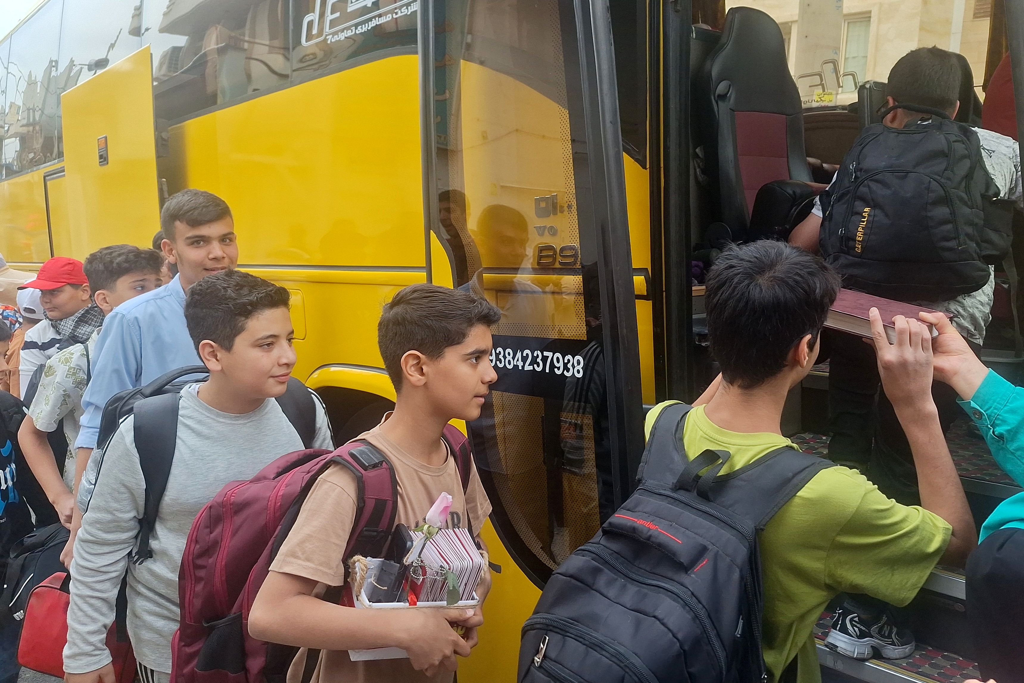 بزرگ مردان کوچک به سرزمین نور رهسپار شدند