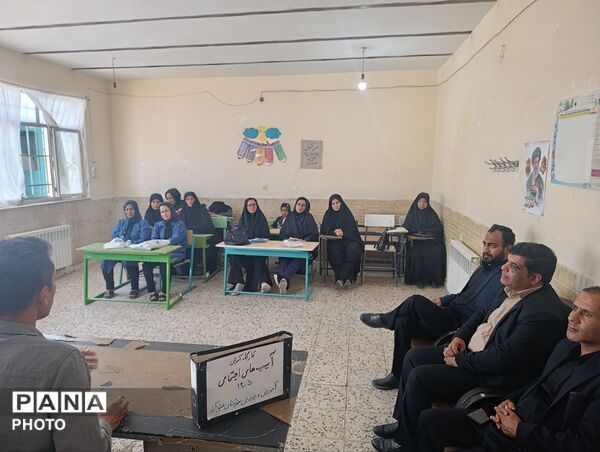 بازدید معاون سوادآموزی آموزش و پرورش خراسان جنوبی از طبس و دستگردان