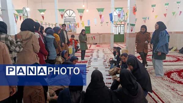 برگزاری مراسم  باشکوه ۲۲ بهمن و تجلیل از نفرات برتر روستای میرزآباد