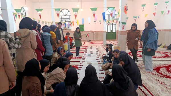 برگزاری مراسم  باشکوه ۲۲ بهمن و تجلیل از نفرات برتر روستای میرزآباد