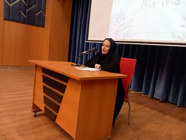 اولین مجمع عمومی انجمن اولیا ومربیان دبیرستان آرمینه مصلی نژاد ناحیه ۶