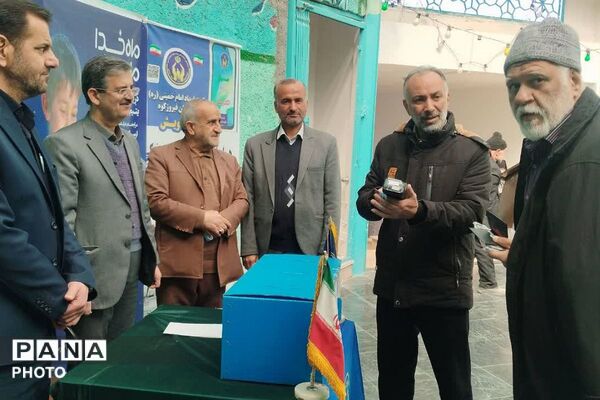 اقامه باشکوه نماز وحدت‌آفرین جمعه در فیروزکوه