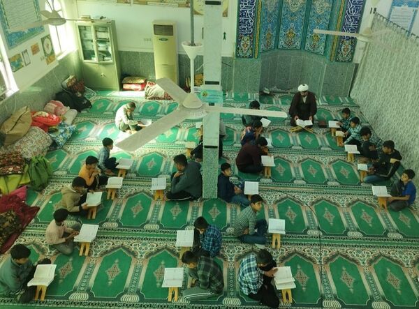 فعالیت گسترده دانش‌آموزان در ایام البیض
