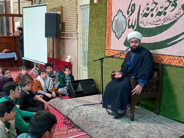 حضور معاون پرورشی و تربیت‌بدنی منطقه ۱۲ در محافل اعتکاف دانش‌آموزی 