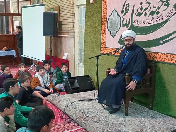 حضور معاون پرورشی و تربیت‌بدنی منطقه ۱۲ در محافل اعتکاف دانش‌آموزی 