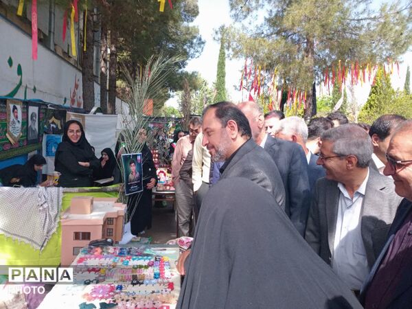 جشن روز معلم با حضور معاون پرورشی و فرهنگی وزیر آموزش و پرورش در یاسوج 
