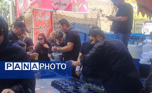 برپایی پرشور مراسم عزاداری سیدالشهدا در خیابان‌های نیشابور 