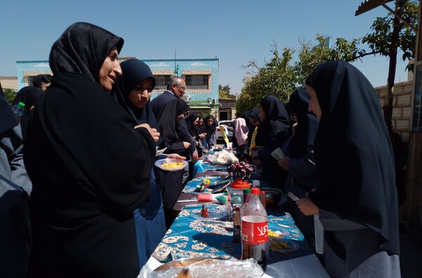 جشن عاطفه‌ها فرصتی برای مهر و ایثار
