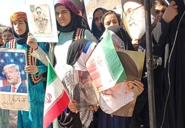 راهپیمایی یوم الله سیزده آبان ماه ؛نشانه اقتدار دانش آموزان